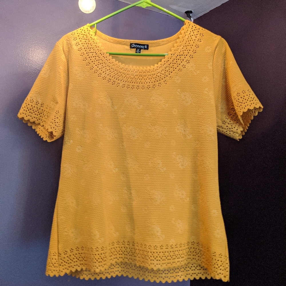 Yellow top size petite large